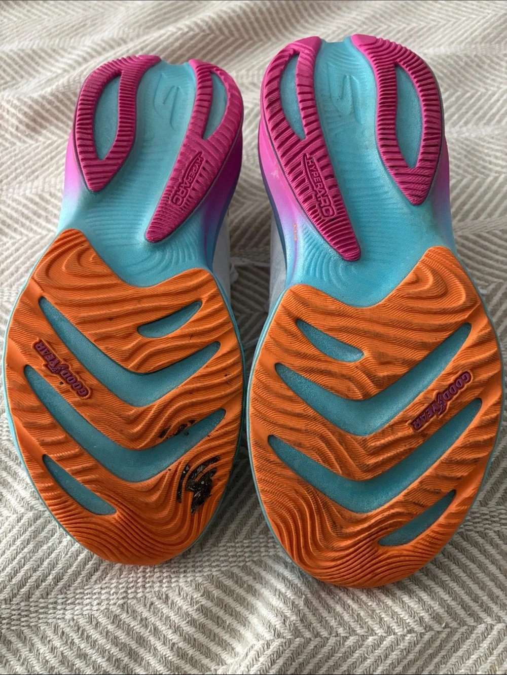SKECHERS Aero Spark Women’s Size 7M Running Shoe